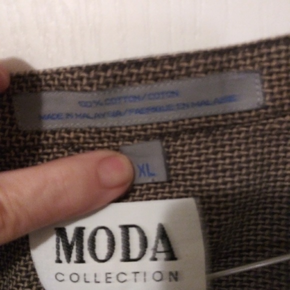 Shirt - Picture 3 of 3